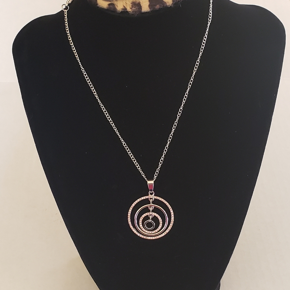 Paparazzi Circle Pink Necklace & Earrings